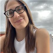 Pedagoga de ayuda escolar para la lengua catalana